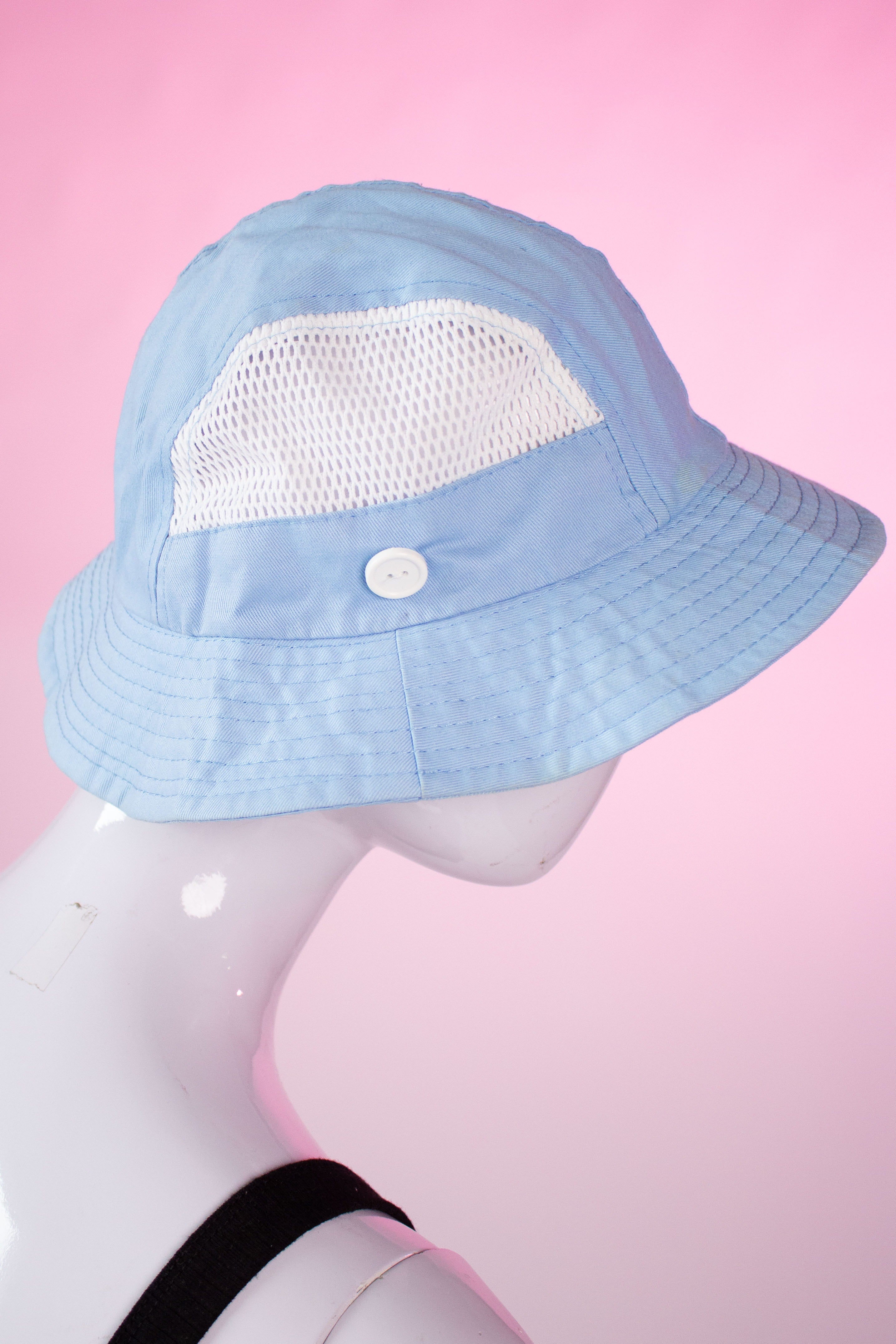 Vintage Sea World Vented Bucket Hat (1980s)