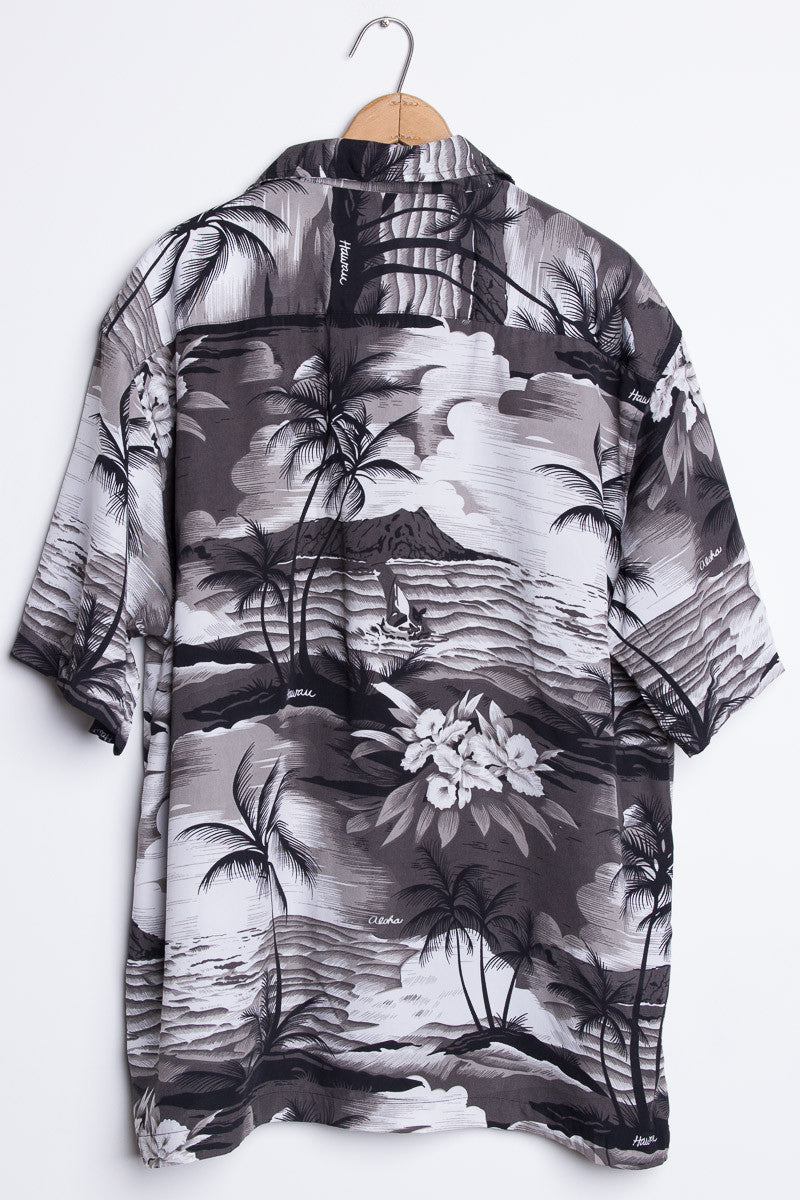 Black Beach Scene Vintage Hawaiian