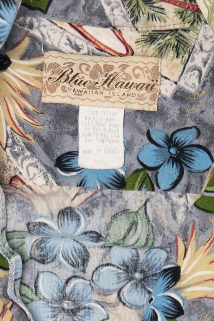 Vintage Blue Hawaii Button Up Hawaiian Shirt (1990s)