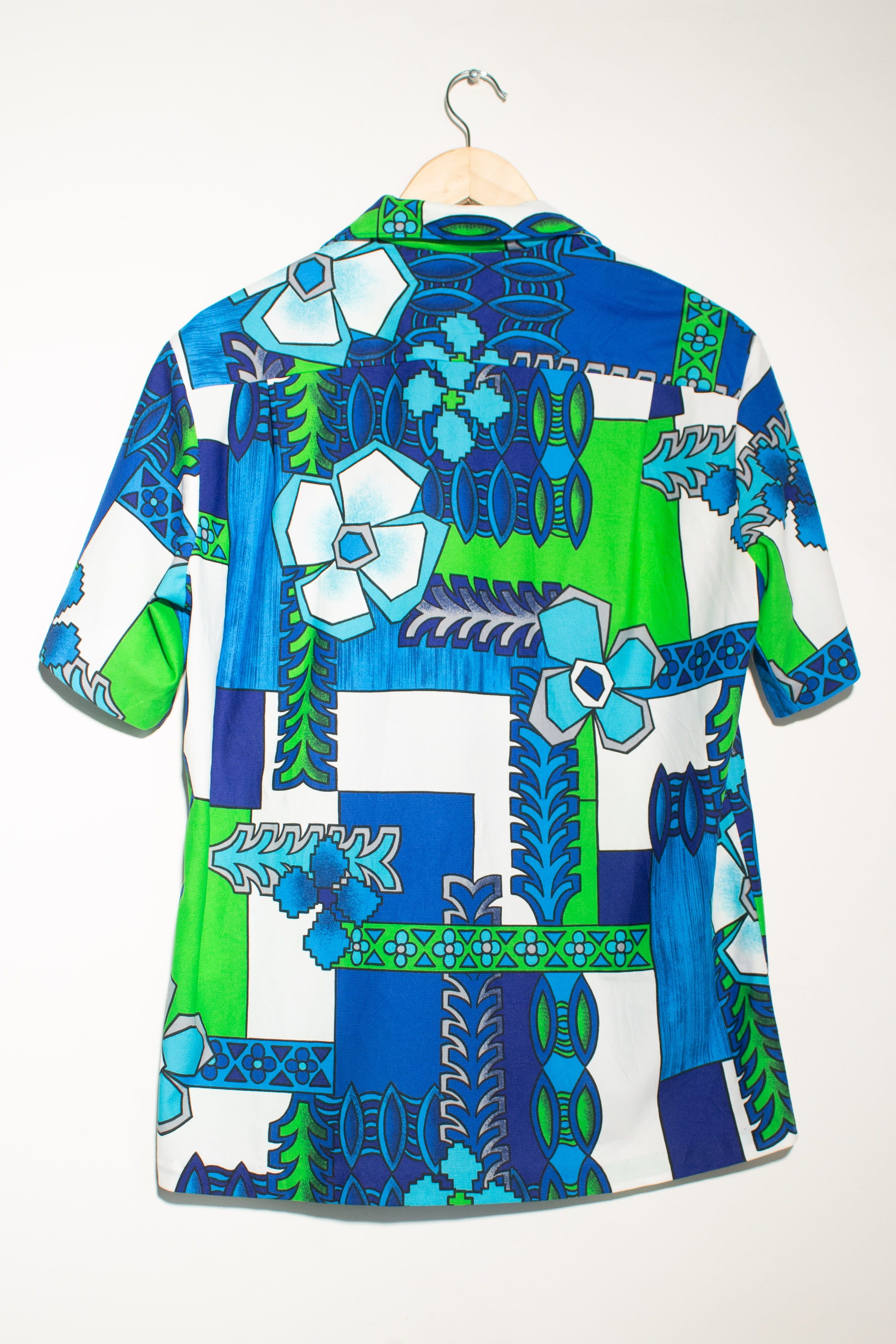 Vintage Malihini Hawaiian Shirt (1970s)