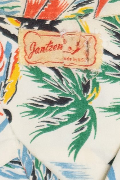 Rare Vintage Hawaiian Shirt With Loop Collar Jantzen Bermuda Court Hotel Made In USA 40/50s