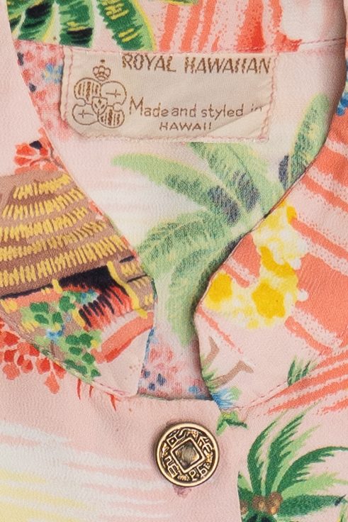 Rare Vintage Hawaiian Sleeveless Mandarin Collar Shirt Royal Hawaiian "Aloha" 40/50s