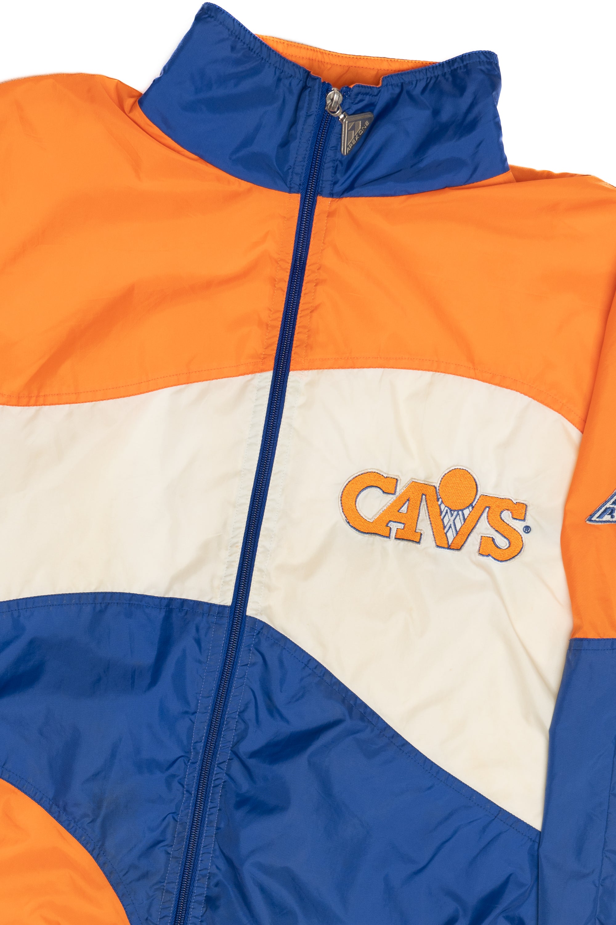 Vintage Cleveland Cavaliers NBA Apex One Nylon Windbreaker (1990s)
