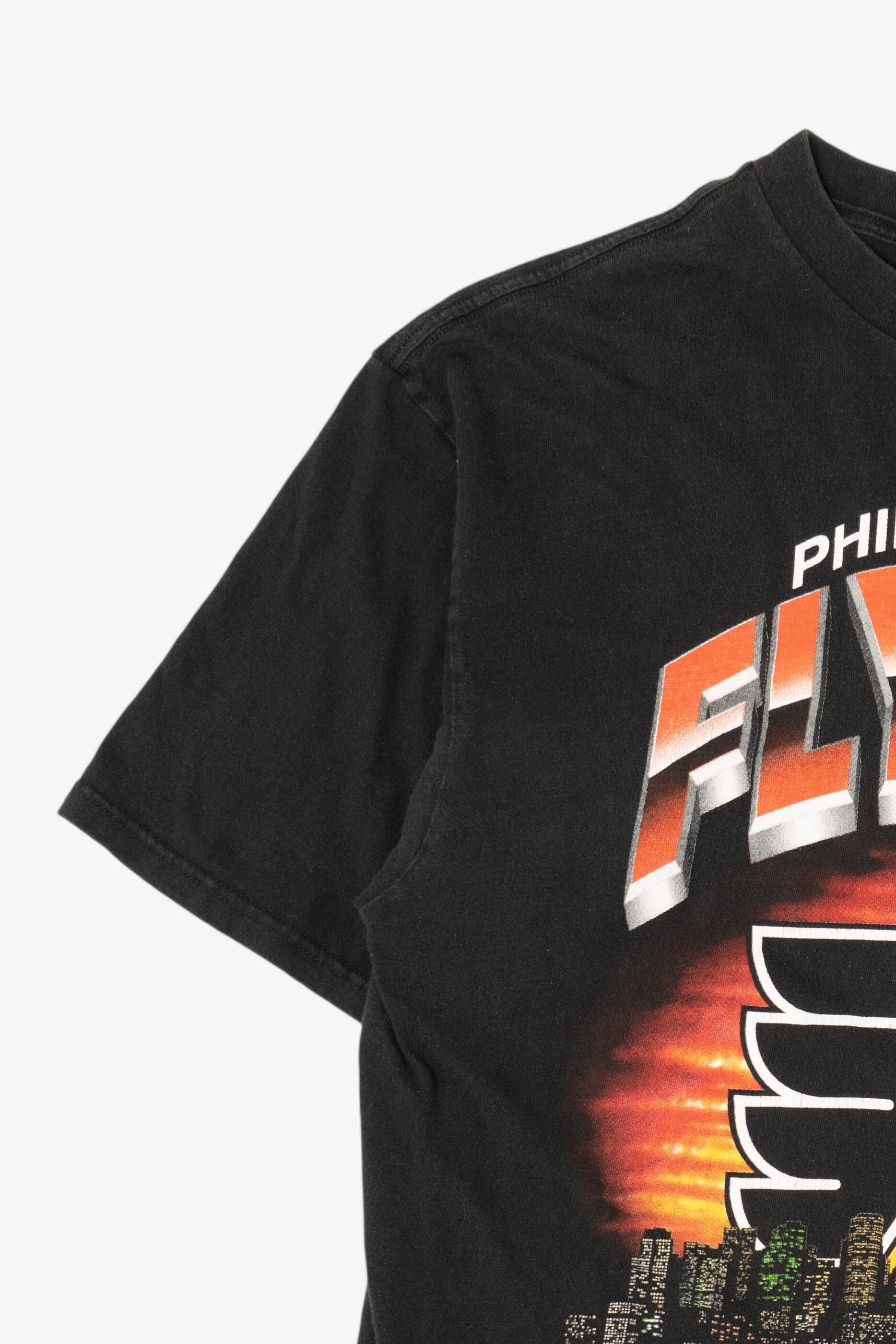 Vintage NHL Philadelphia Flyers Skyline T-Shirt (1990s)