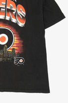 Vintage NHL Philadelphia Flyers Skyline T-Shirt (1990s)