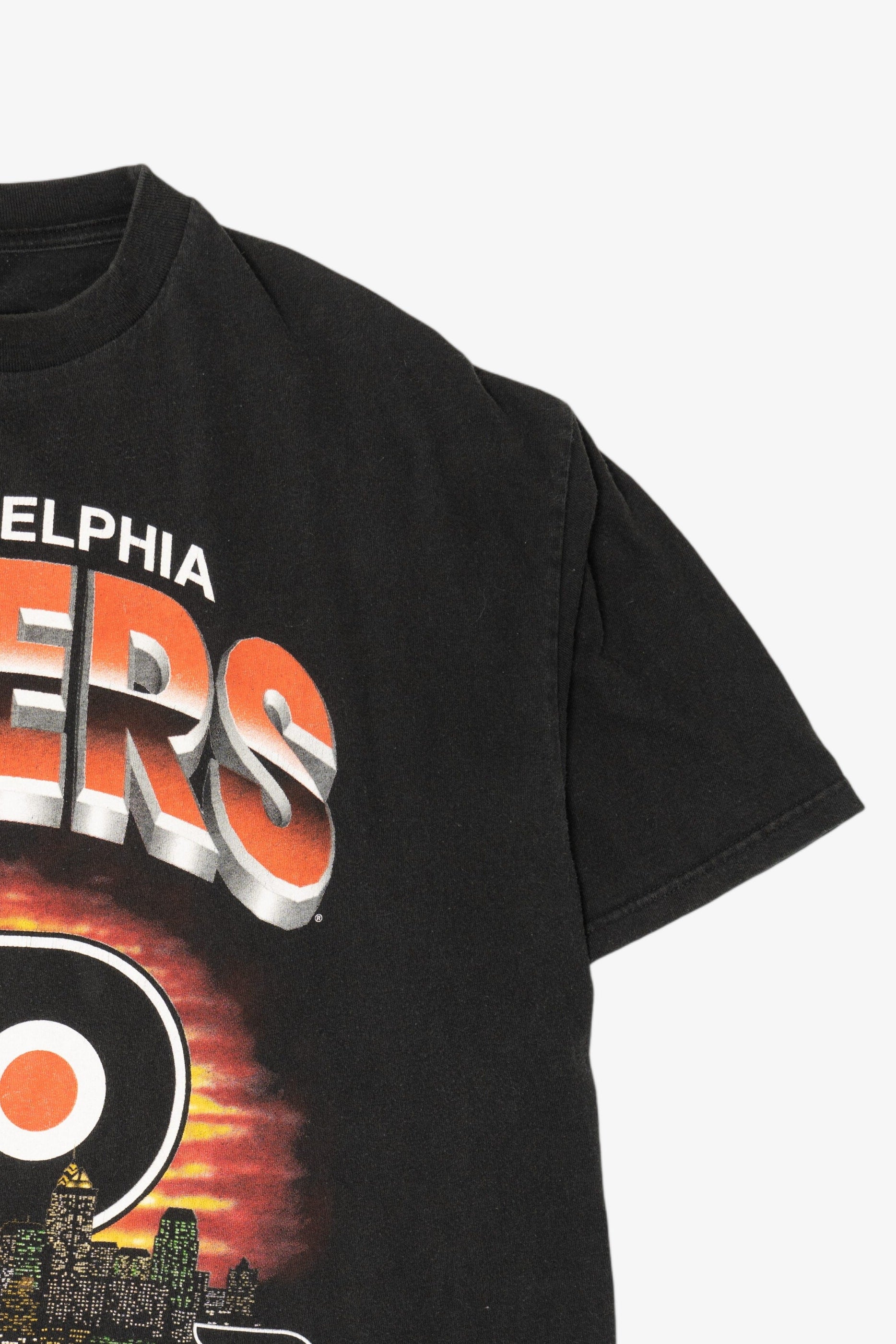 Vintage NHL Philadelphia Flyers Skyline T-Shirt (1990s) – Ragstock