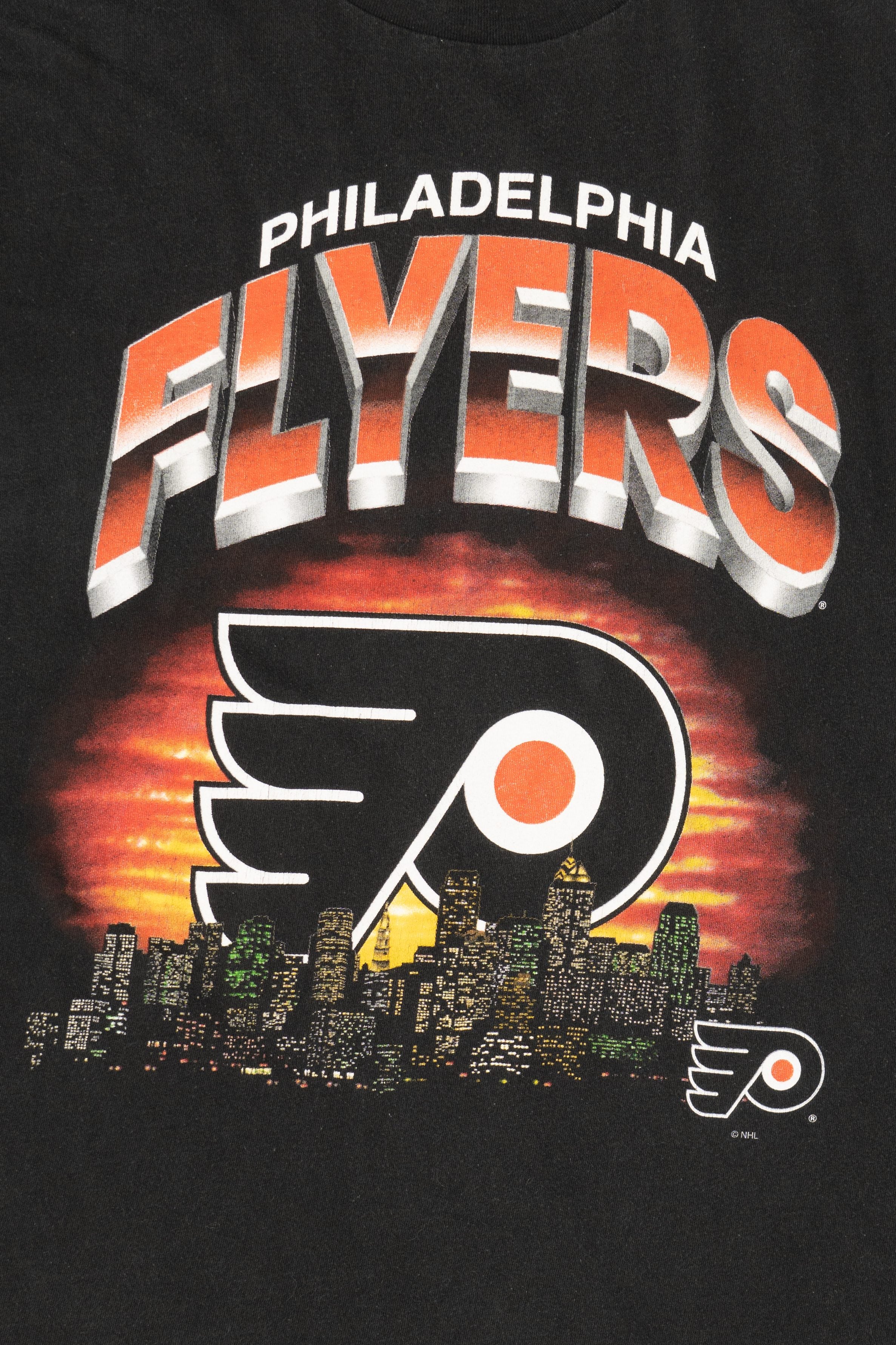 Vintage NHL Philadelphia Flyers Skyline T-Shirt (1990s) – Ragstock