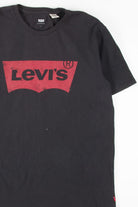 Black Levi's T-Shirt 1