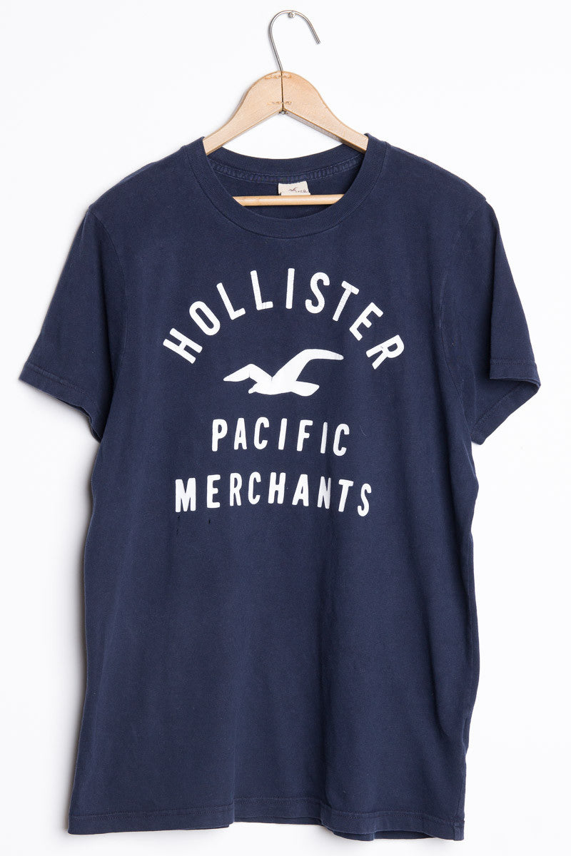 Holister Tee