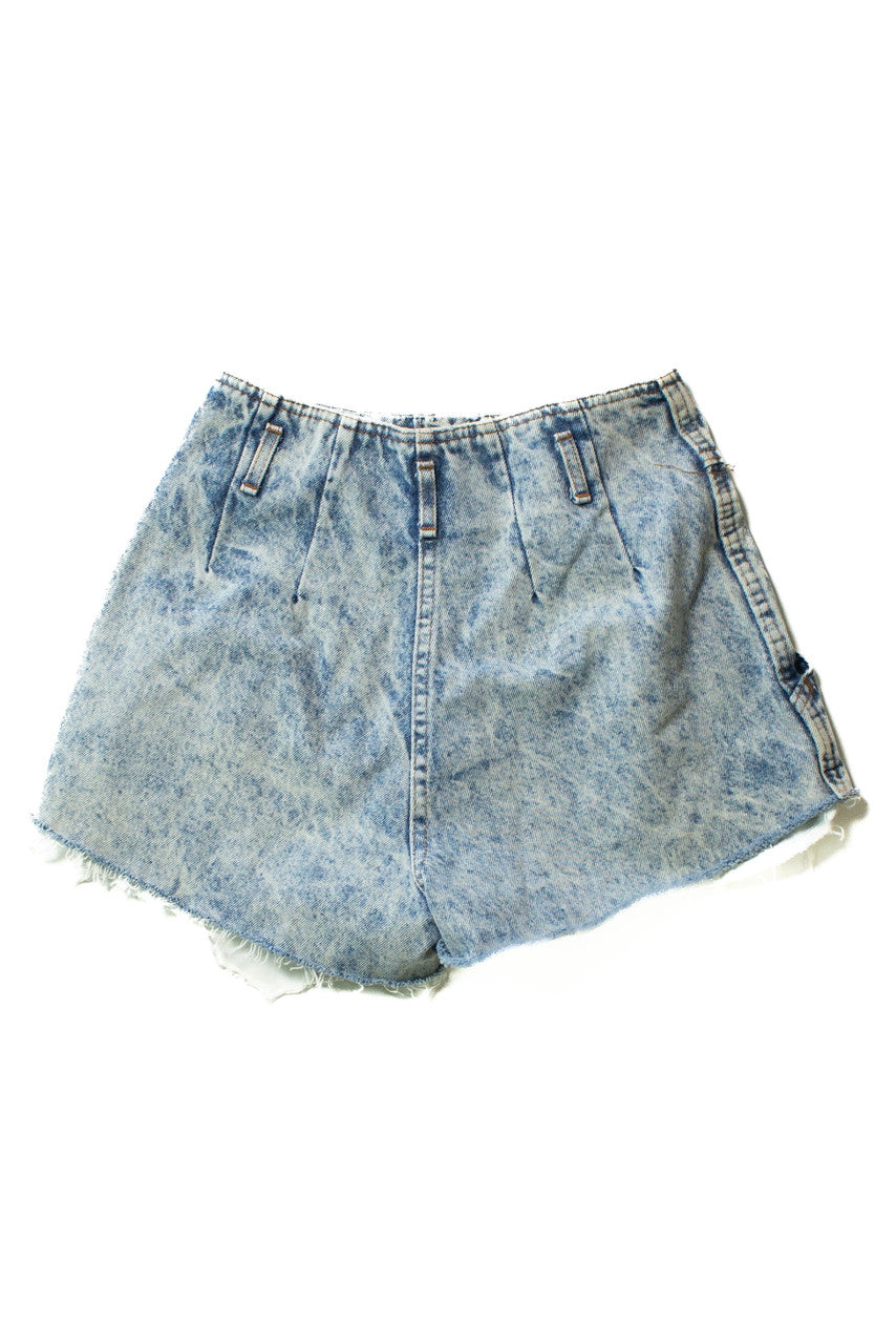 Vintage Chic Pleated Cutoff Denim Shorts (1990s)