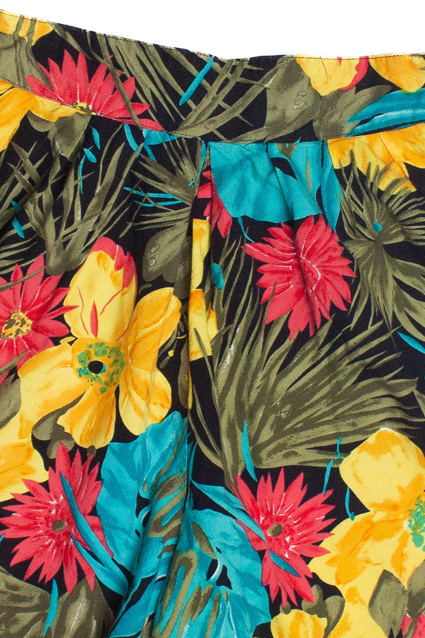 Vintage Floral High Waisted Lightweight Jaclyn Smith Shorts