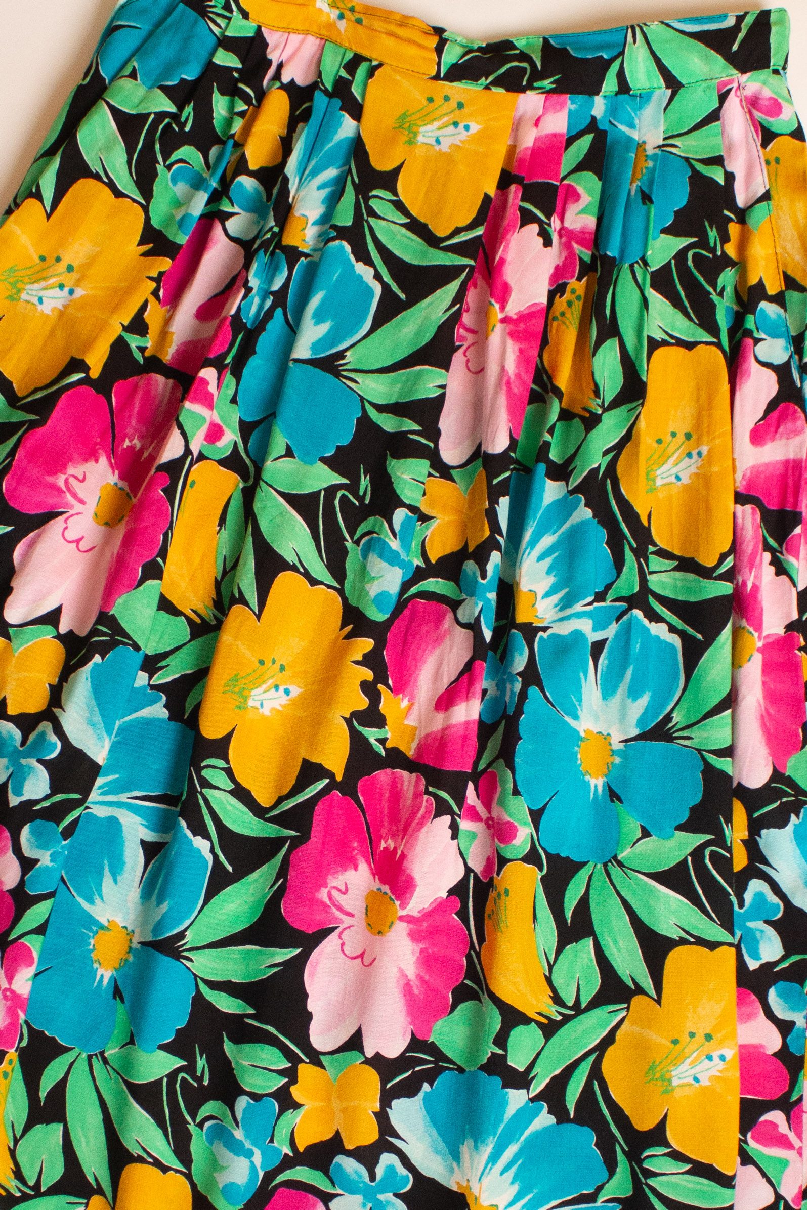 Vintage Sag Harbor Multicolor Floral Skirt (1990s)