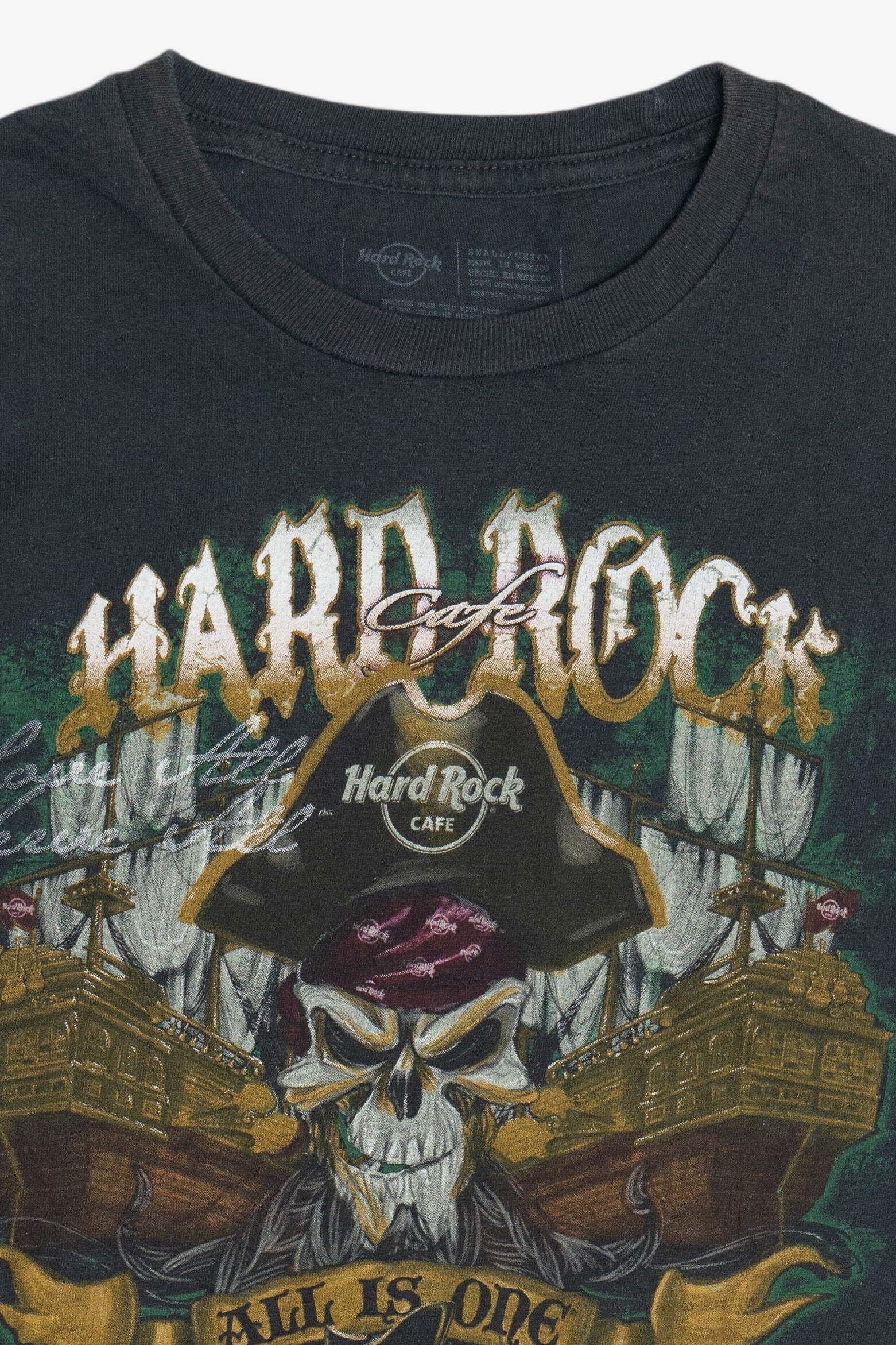 Hard Rock Cafe "Nassau, Bahamas" Pirate T-Shirt (2010s)