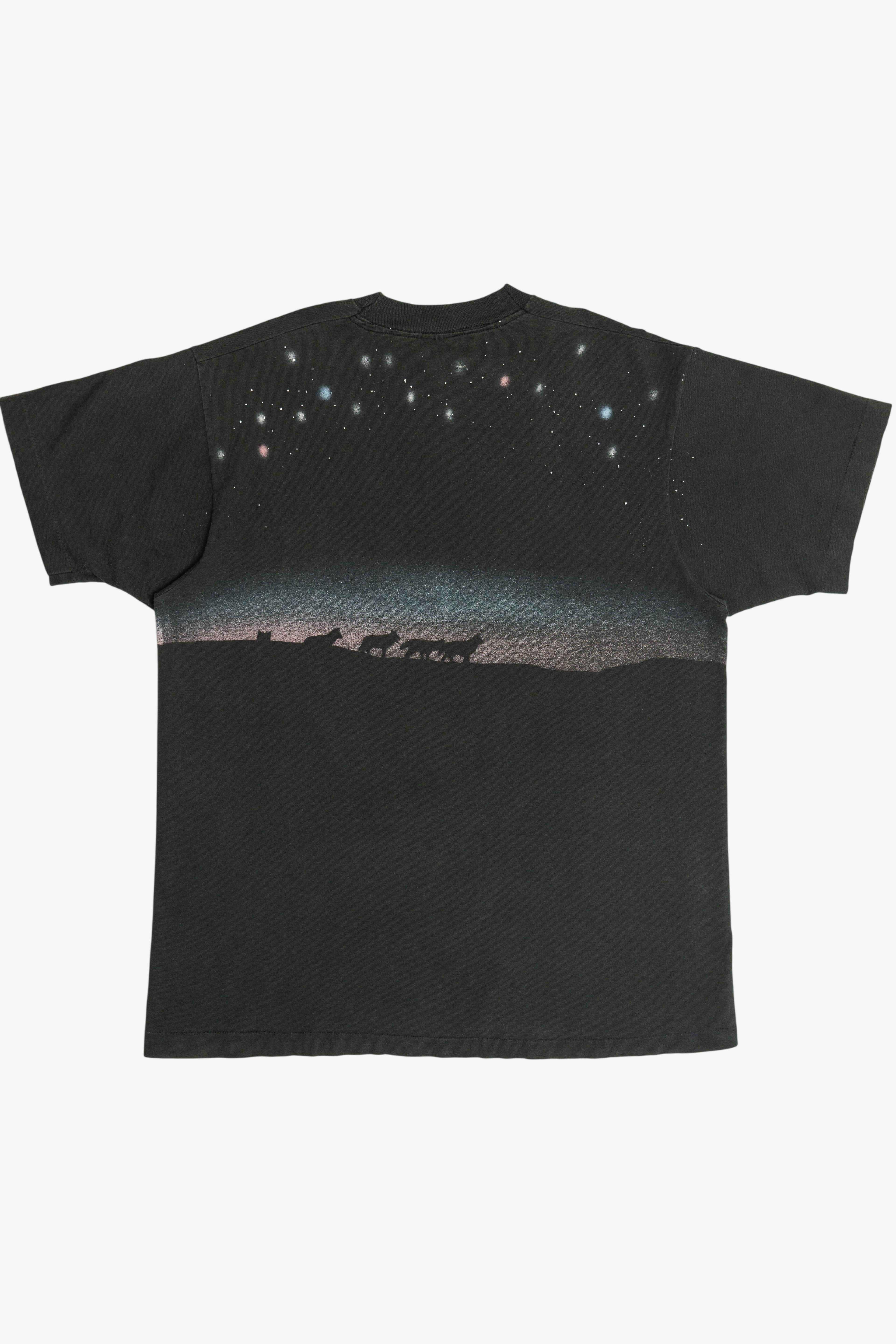 Vintage Distressed "The Stars Shine Brighter In Yellowstone" Howling Wolf Wraparound Print T-Shirt (1990s)