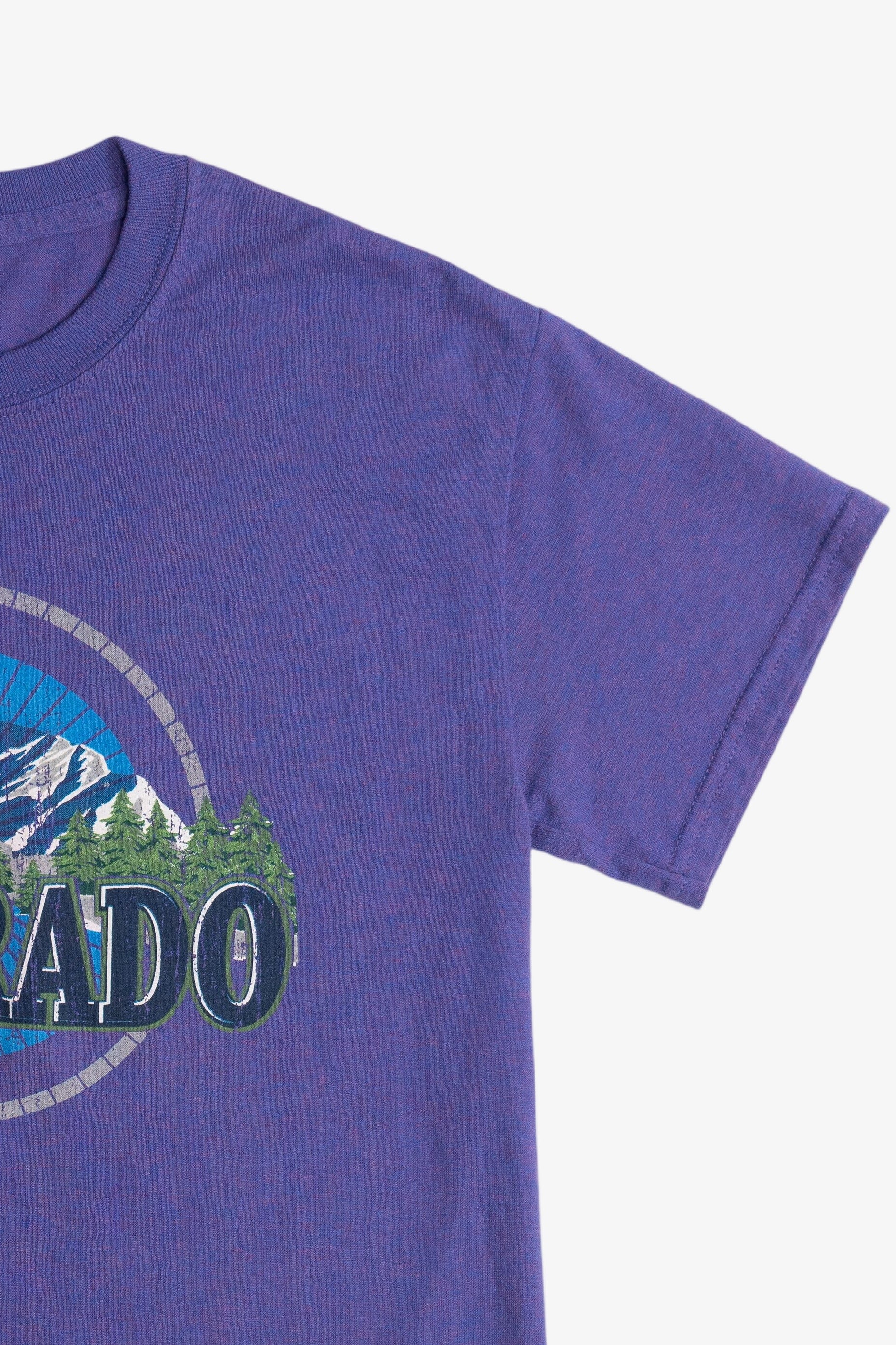 Vintage "Colorado" Scenic Mountains Souvenir T-Shirt (2000s)