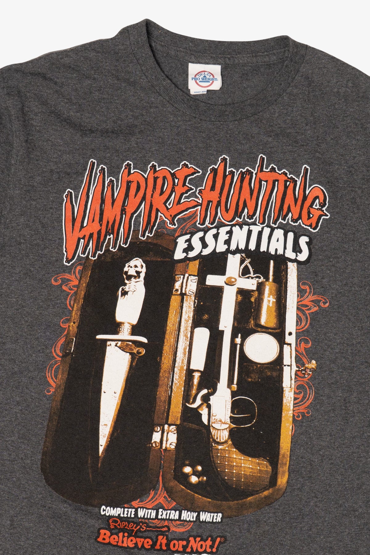 Vintage Vampire Hunting Essentials Ripley's Believe It Or Not T-Shirt (2000s)