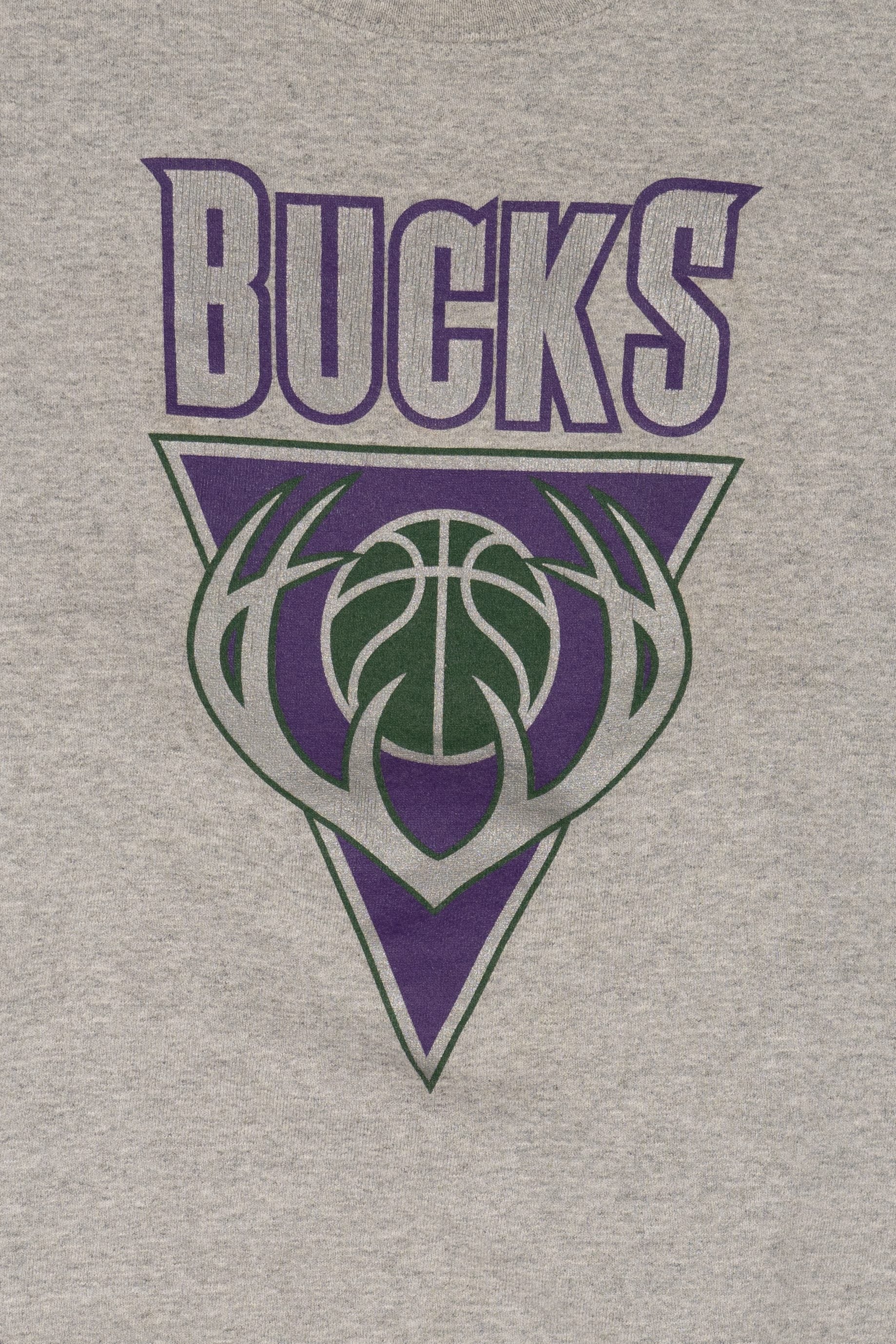 Vintage Milwaukee Bucks Basketball Sweatshirt (1990s)