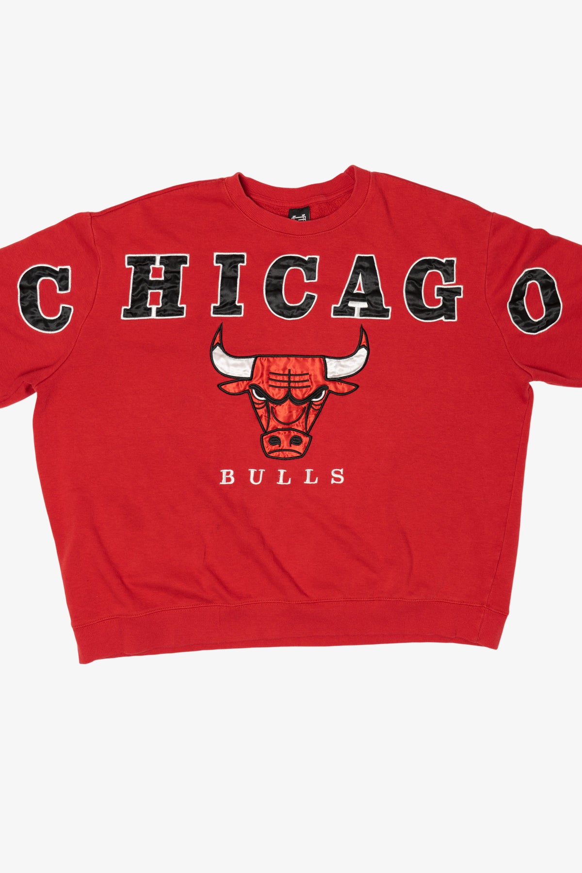 Red Chicago Bulls Spell Out Sweatshirt (2010s)
