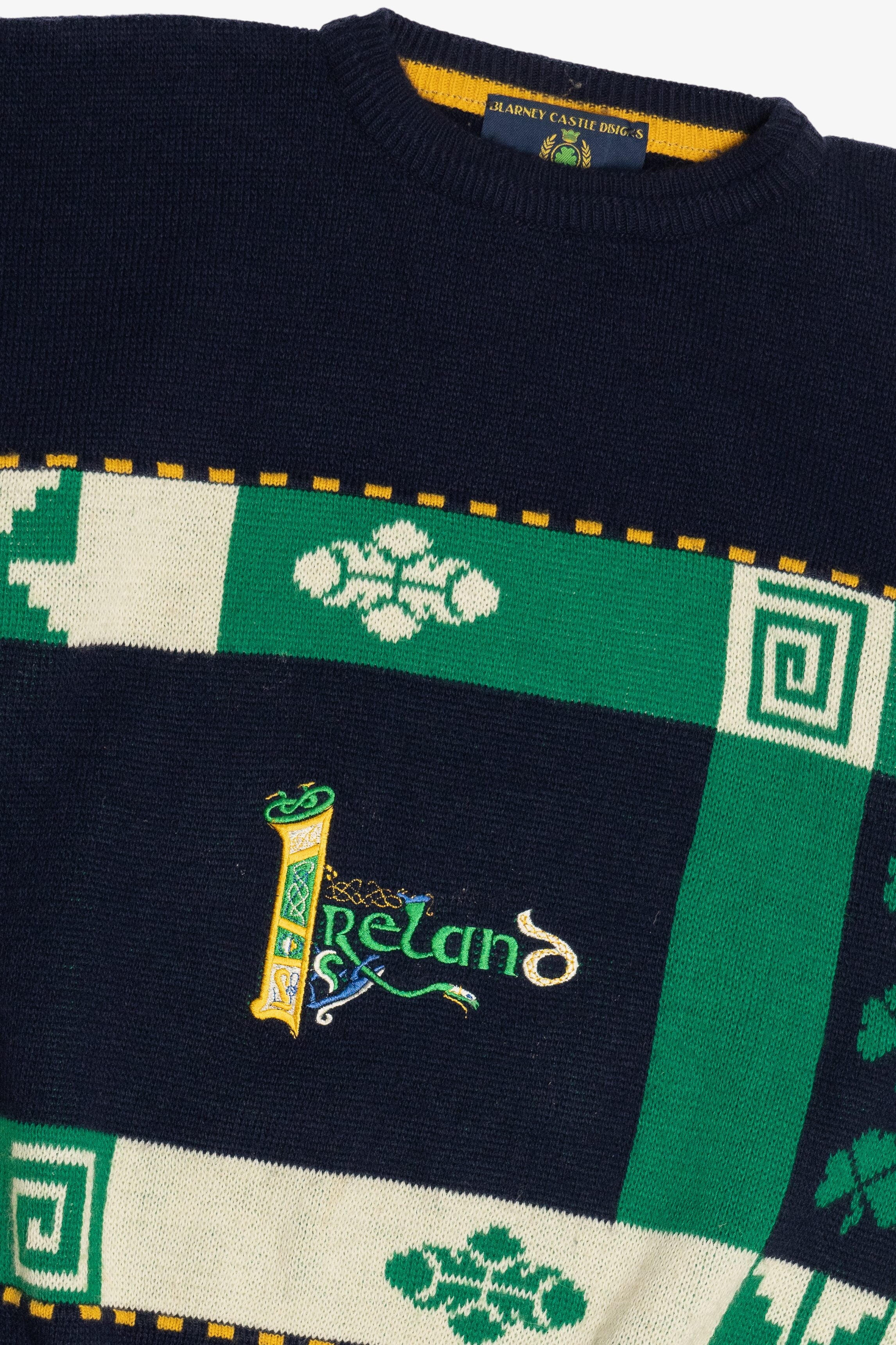 Vintage "Ireland" Embroidered Blarney Castle Designs Sweater (2000s)