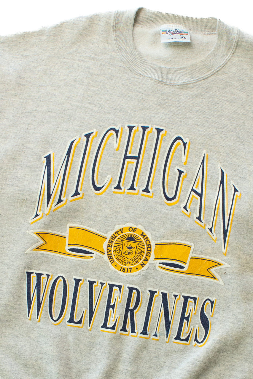 Vintage Michigan Wolverines Sweatshirt (1990s) 10779