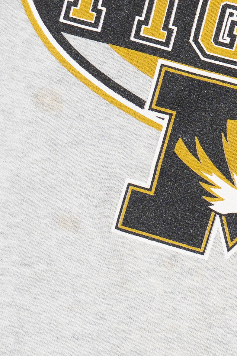 Vintage Missouri Tigers Fruit of the Loom Sweatshirt (1990s)