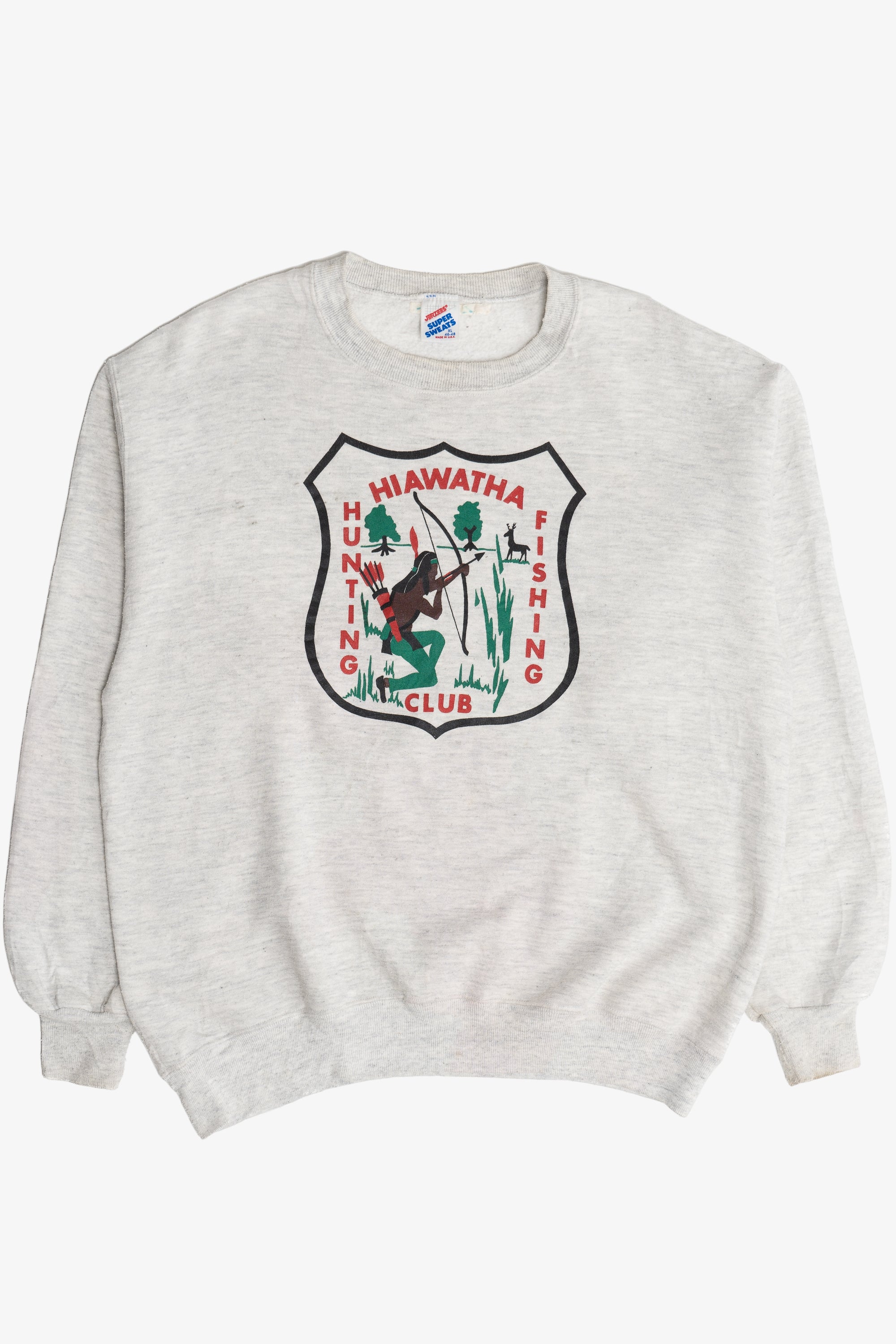 Vintage "Hiawatha Hunting Fishing Club" Sweatshirt (1990s)