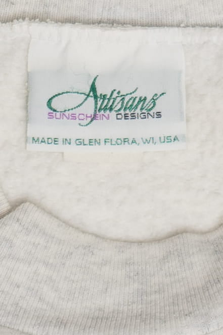 Vintage Hugging Kittens Raw Hem Sweatshirt (1990s)
