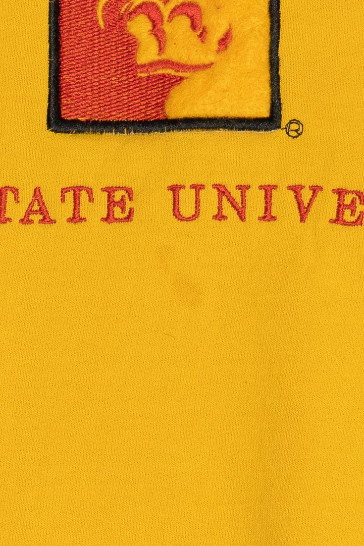 Vintage "Pitt State University" Embroidered Logo Sweatshirt (1990s)