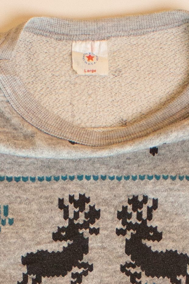 Vintage Reindeer Pattern Sweatshirt (1980s)