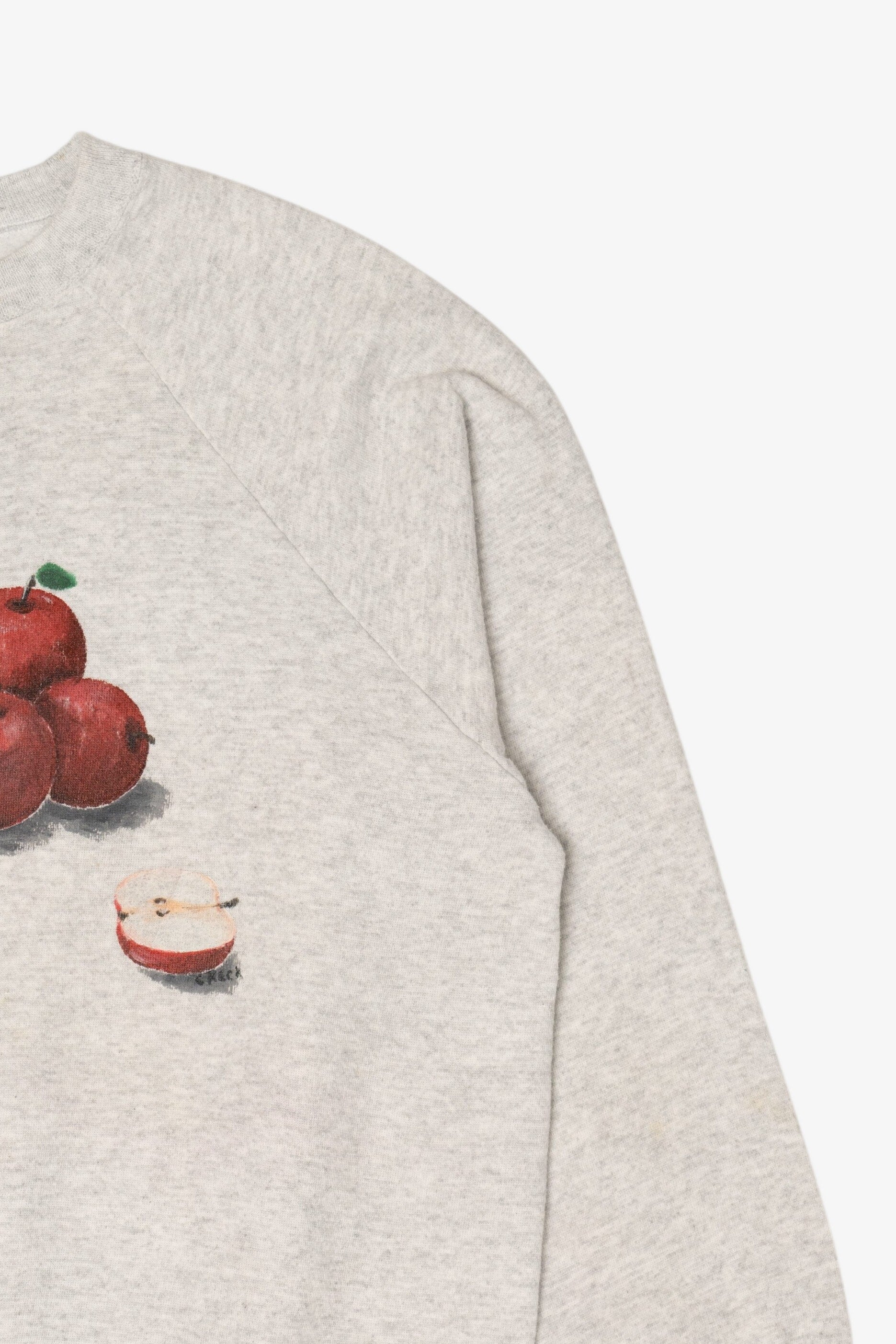 Vintage Light Gray Pile Of Apples Handpainted Sweatshirt (1990s)