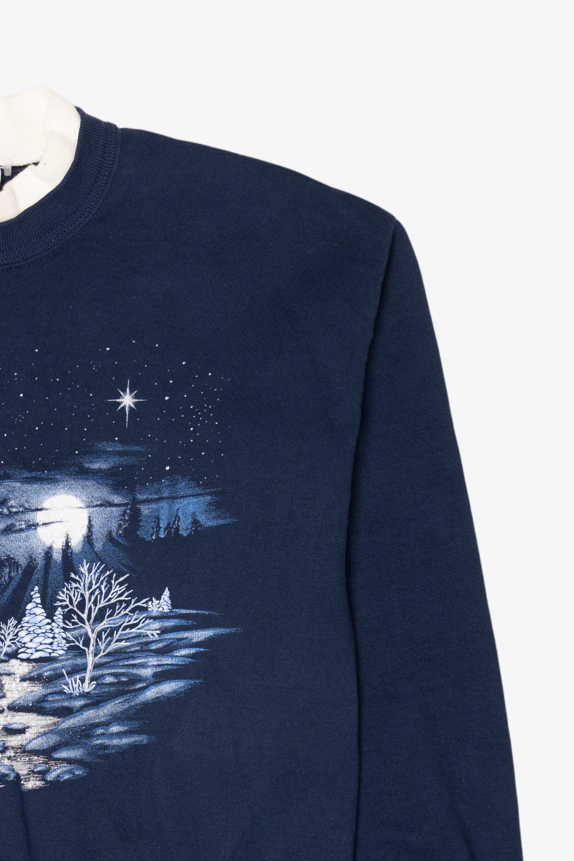 Vintage Navy Blue Starry Winter Night Scene Sweatshirt (1990s)
