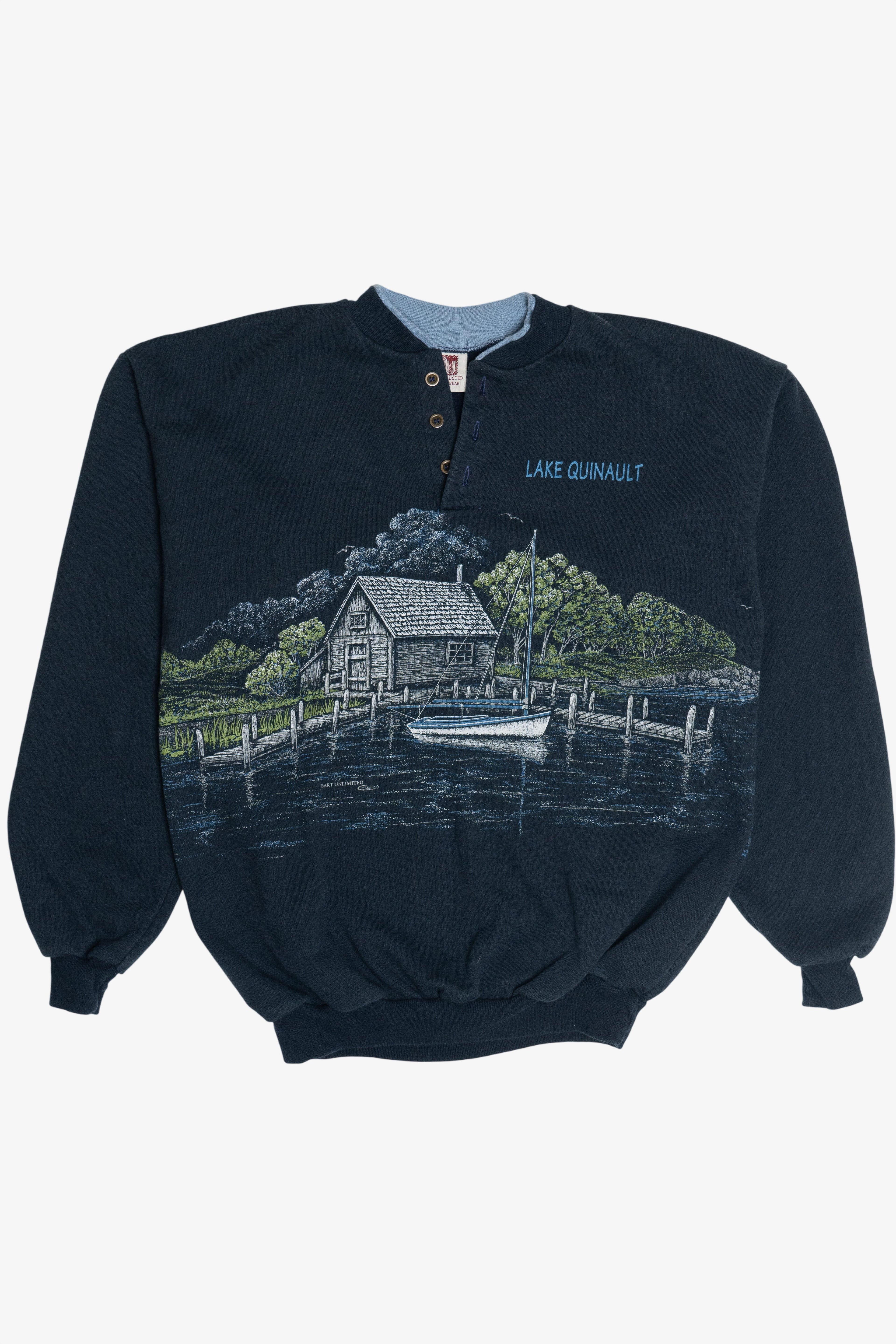 Vintage "Lake Quinault" Scenic Lake Cabin Wraparound Print Sweatshirt (1990s)