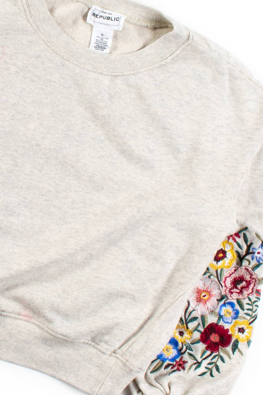 Embroidered Floral Sleeve Cropped Sweatshirt