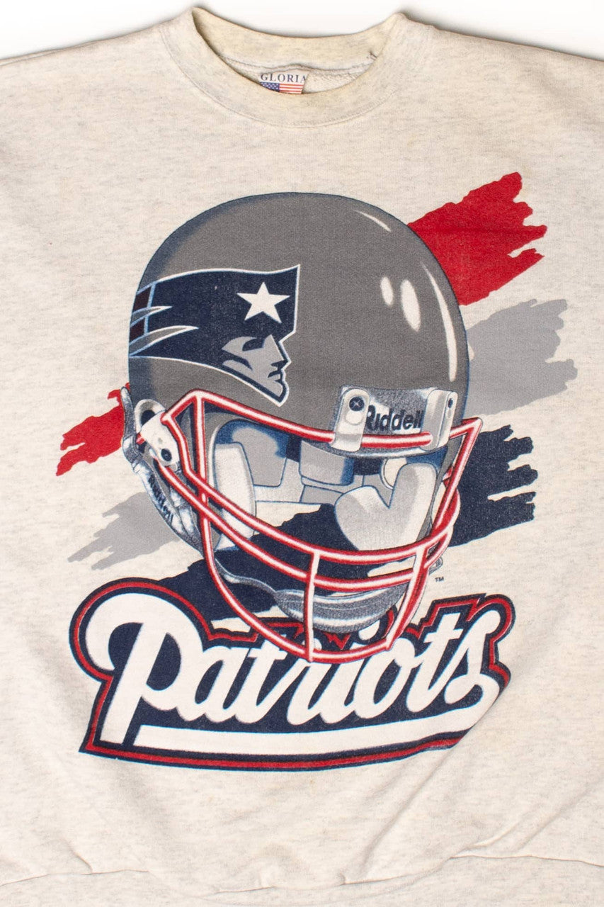 Vintage New England Patriots Helmet Sweatshirt (1990s)