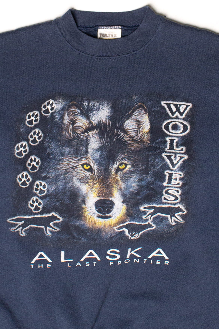 Vintage Alaska Wolves Sweatshirt (1990s)