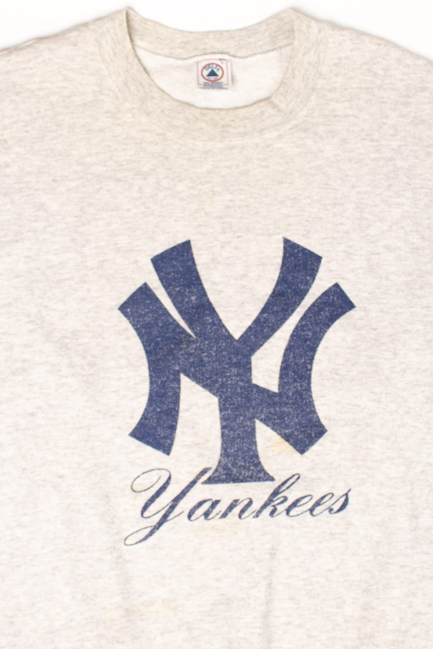 Vintage New York Yankees Sweatshirt (1990s) 2