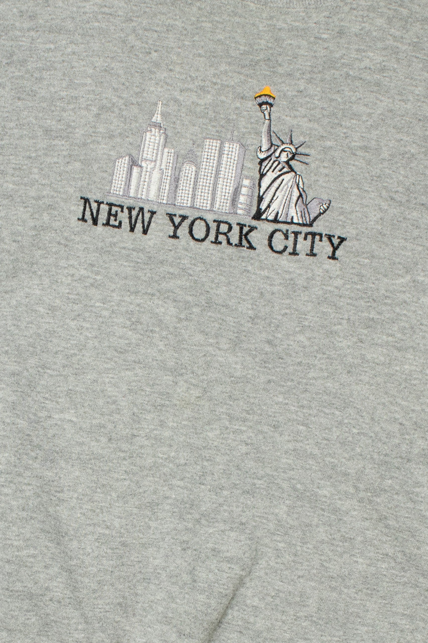 Vintage "New York City" Statue Of Liberty Embroidered Sweatshirt