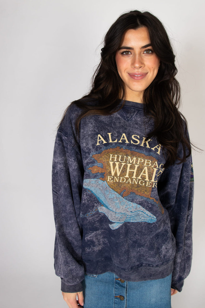 Vintage Alaska Endangered Humpback Whale Sweatshirt (1990s) 