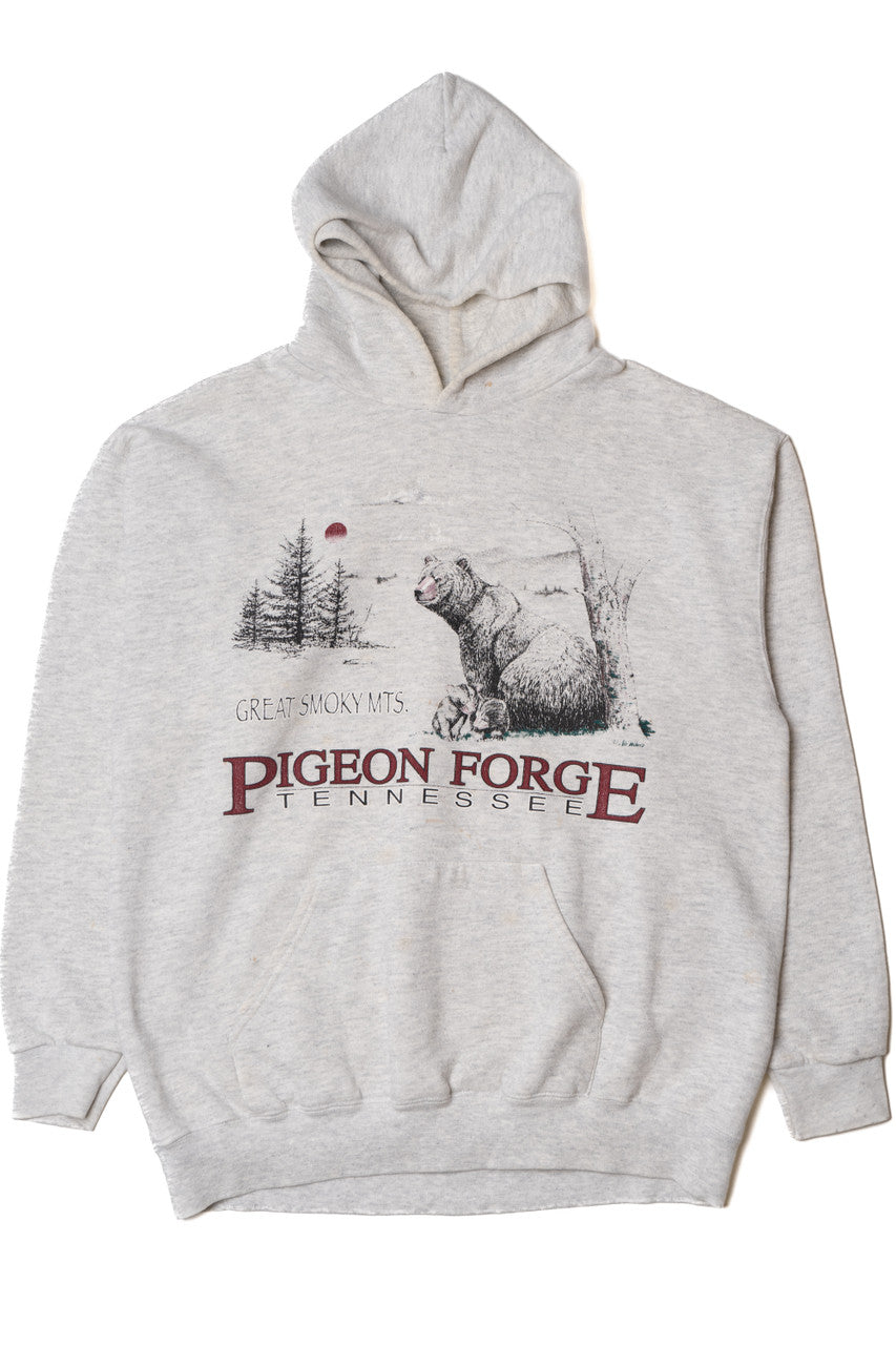 Vintage "Pigeon Forge Tennessee" Great Smokey Mountains Bear Sweatshirt