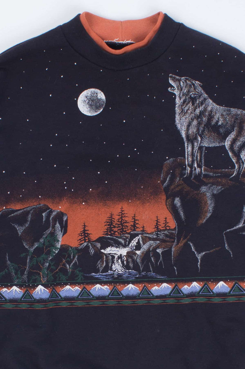 Vintage Sweatshirt Wolf Scene