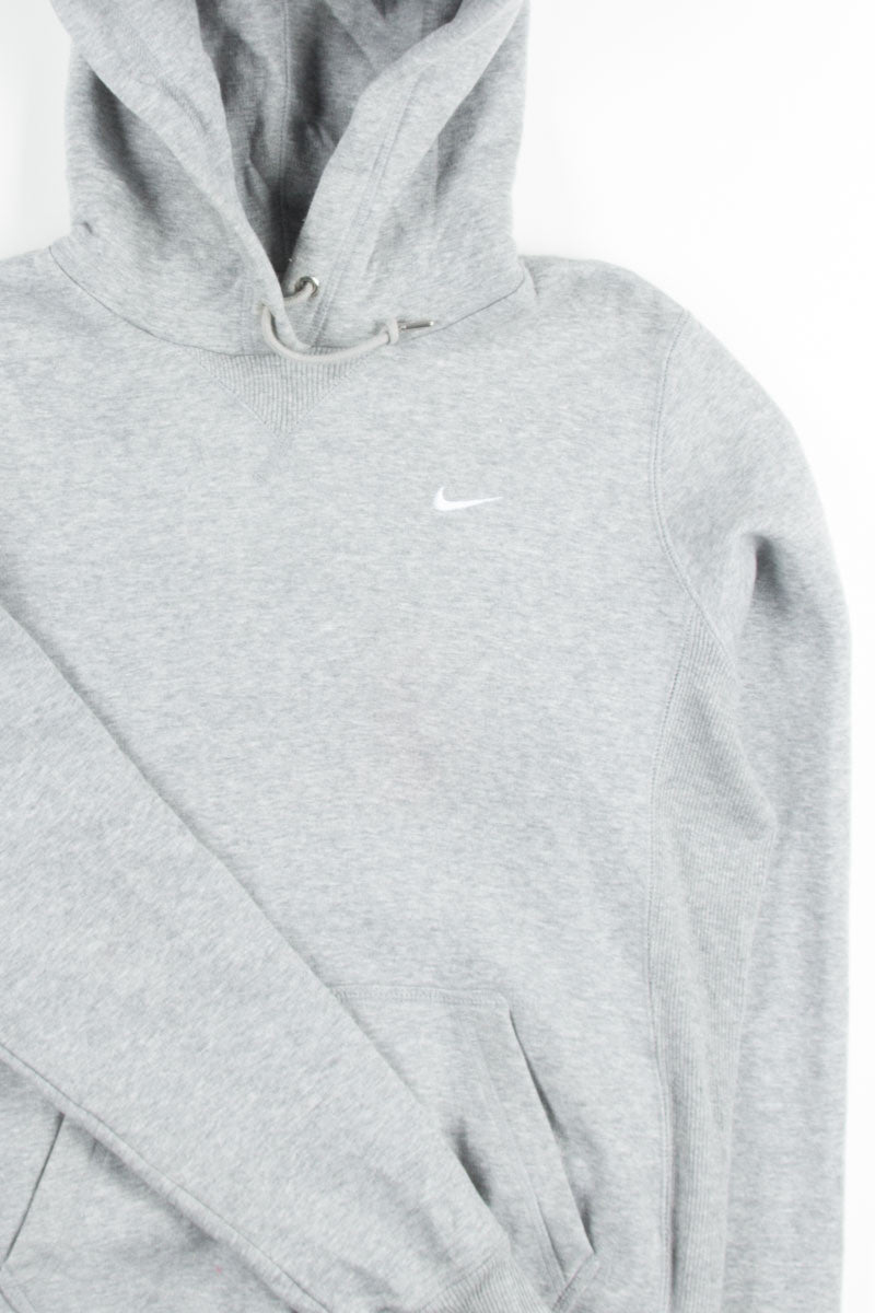 light grey nike sweatshirt