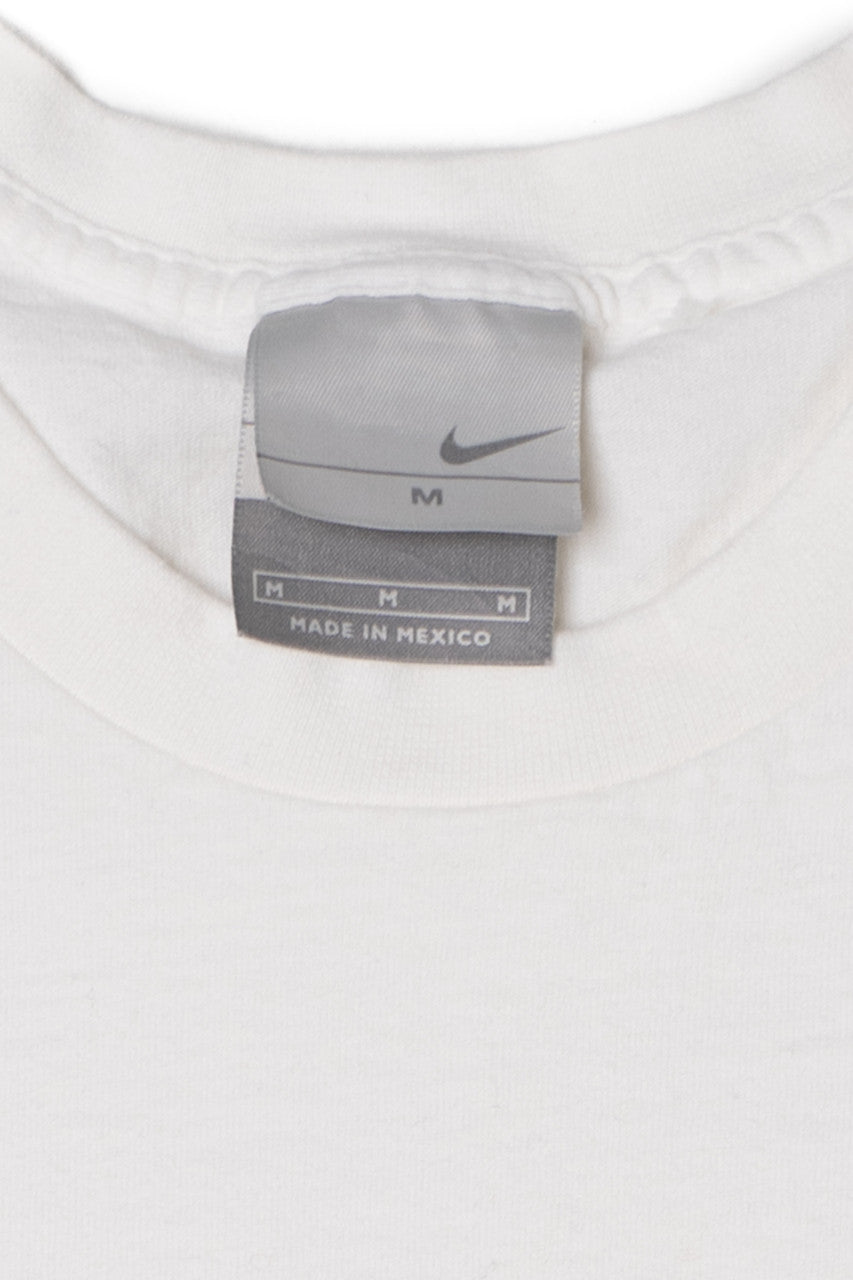 Vintage Nike Embroidered Logo T-Shirt