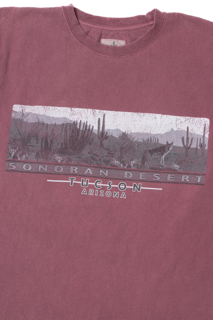 Vintage "Sonoran Desert Tuscon, Arizona" Wolf T-Shirt