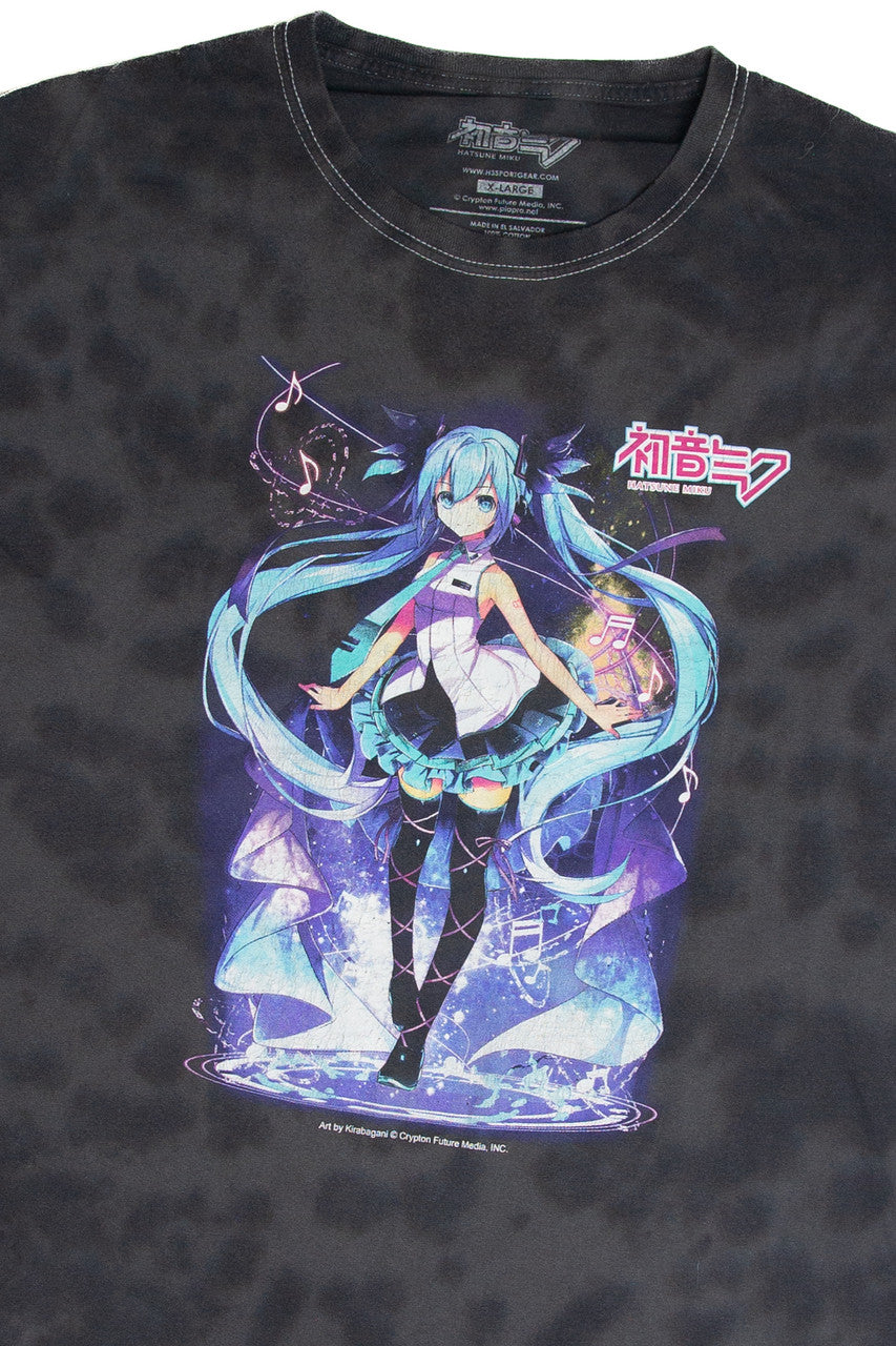 Hatsune Miku Graphic T-Shirt