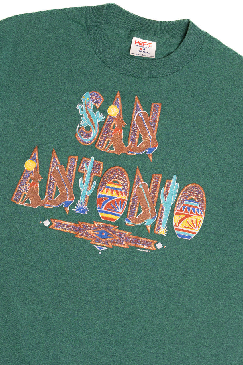 Vintage "San Antonio" Embossed Print Single Stitch T-Shirt (1990s)