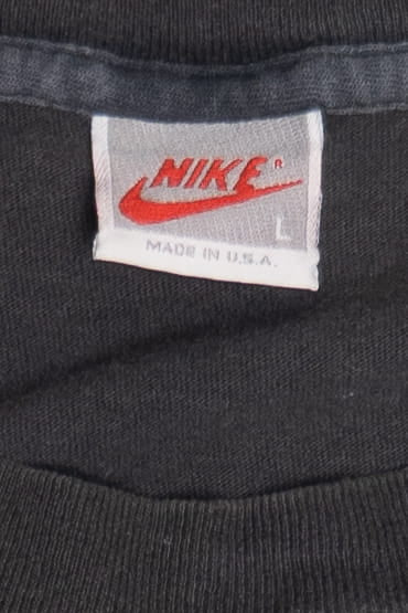 Vintage "Iowa Basketball" Raised Print Nike T-Shirt (1990s)