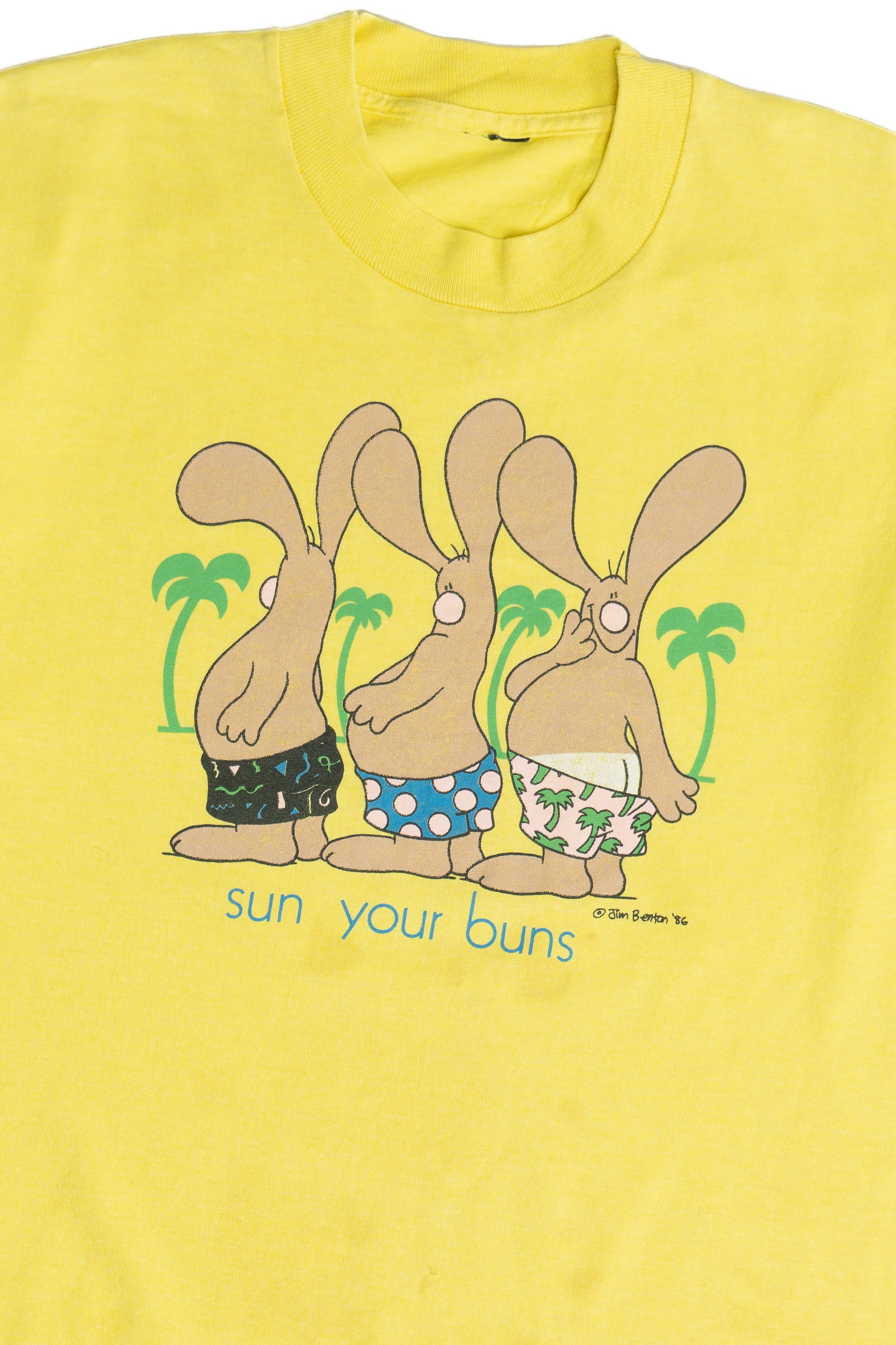 Vintage "Sun Your Buns" Bunny Paper Thin Single Stitch T-Shirt (1980s)