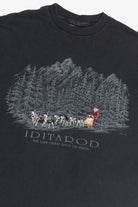 Vintage "Iditarod" Dog Sled Racing Embroidered Detail T-Shirt (1990s)