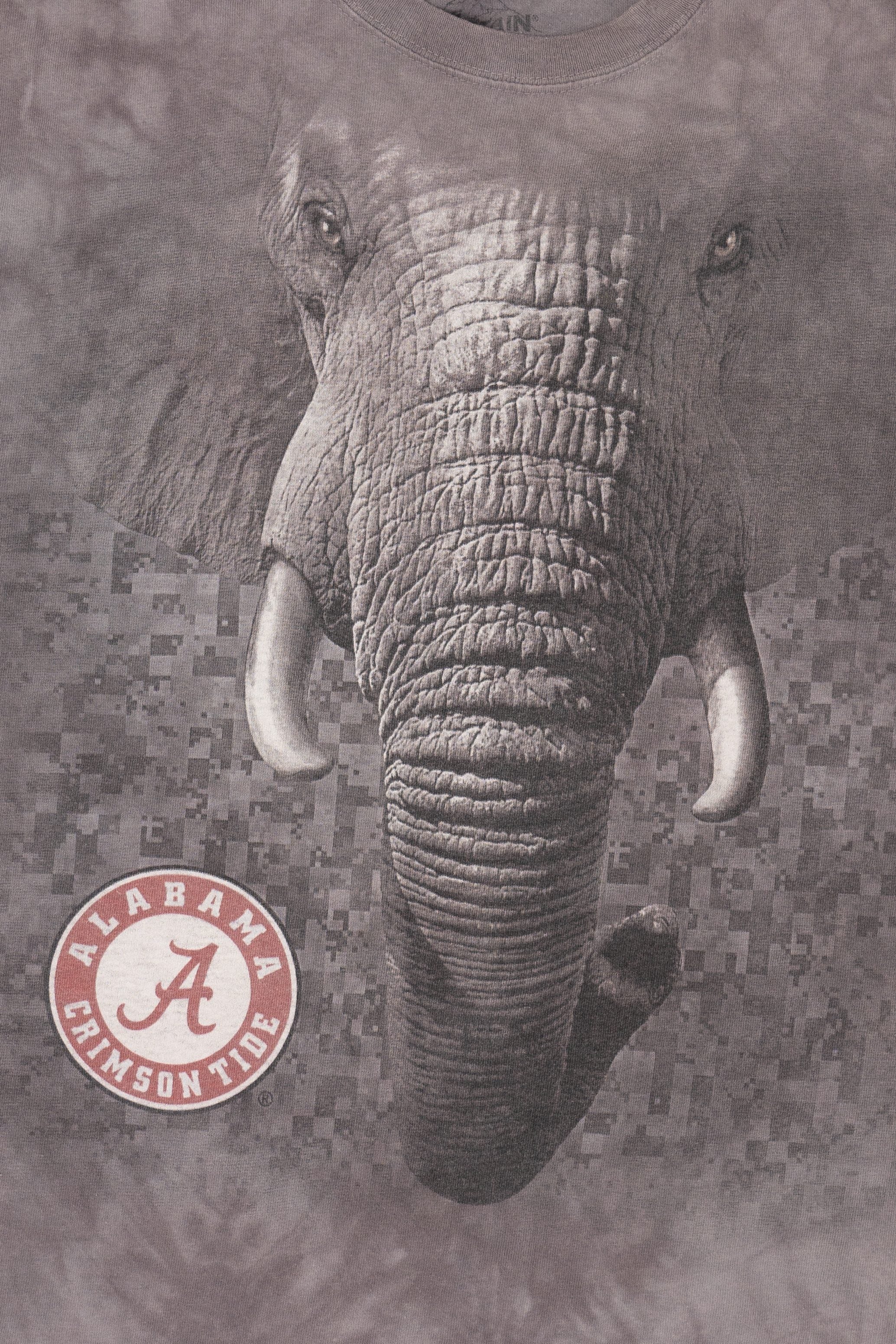 Elephant "Alabama Crimson Tide" The Mountain T-Shirt (2010s)