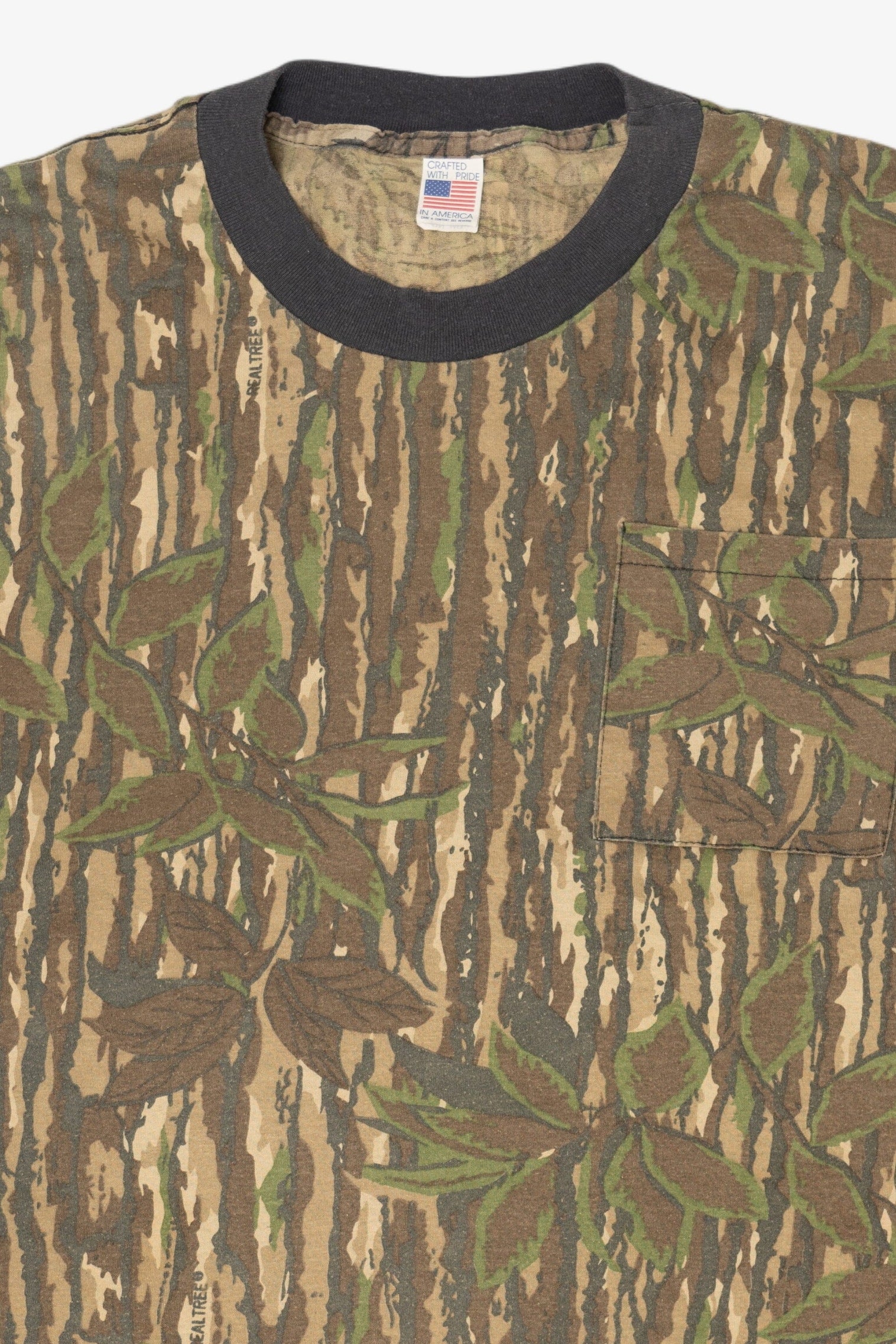 Vintage Camouflage Long Sleeve Pocket T-Shirt (1990s)